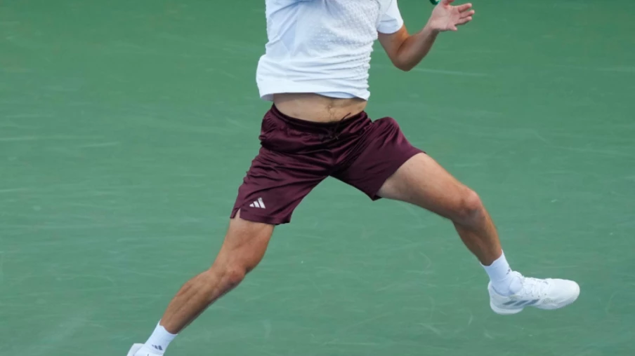 Tsitsipas atteint les 8es de finale de l’US Open pour la première fois