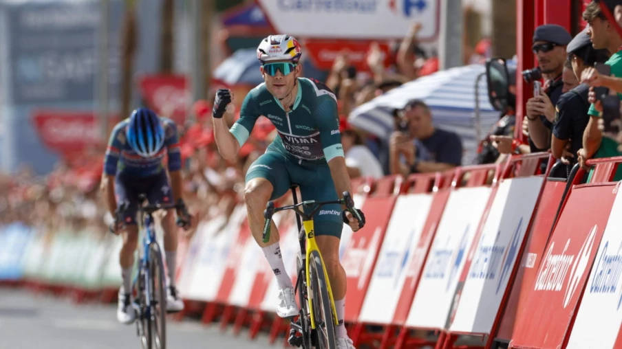 Van Aert remporte la 15e étape de la Vuelta, Mas reste en rouge