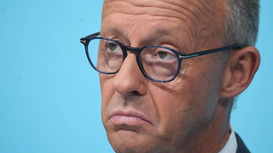 Merz veut poursuivre ses réformes face à la montée de l’extrême droite