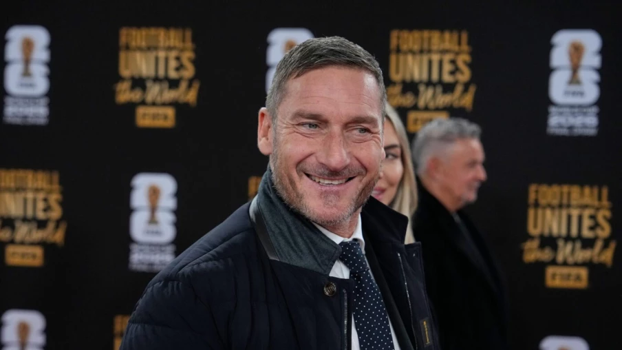 Francesco Totti quitte le football pour devenir conseiller au basket à Rome