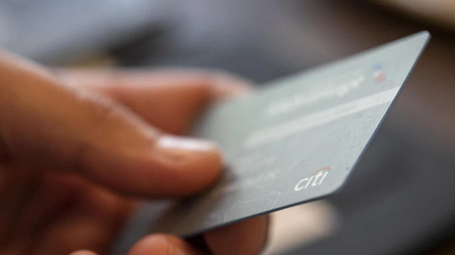 Le secteur financier et la police lancent la campagne anti-fraude Pay Attent!on