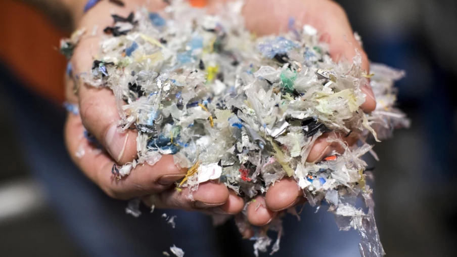 Pollution aux microplastiques du lac Léman sous-estimée de 650 fois
