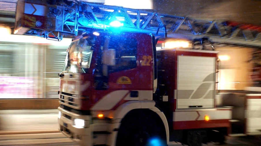 Incendie dans un immeuble à Saint-Imier : forte fumée et rue fermée