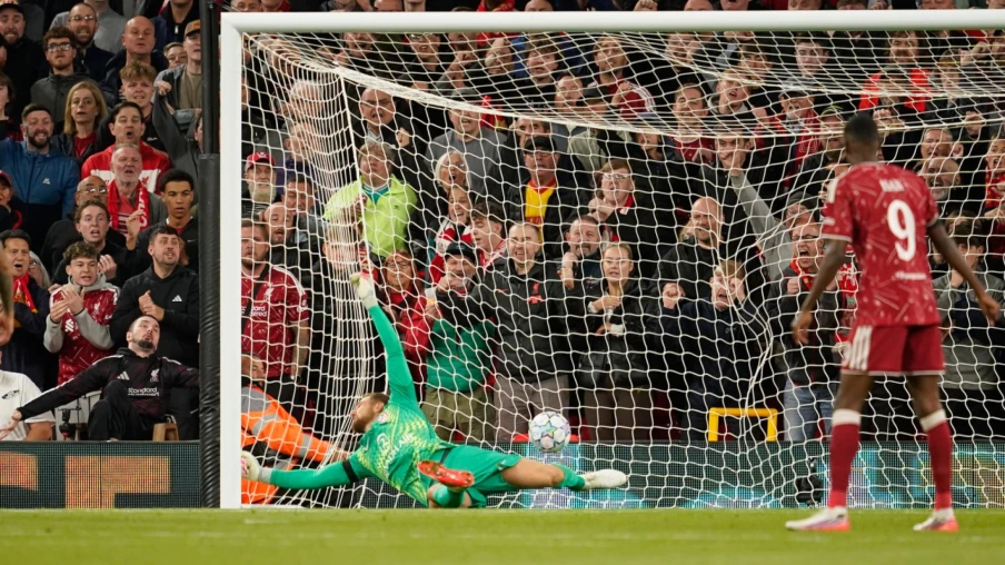 Liverpool et Arsenal gagnent, le PSG écrase le Slovan 6-1