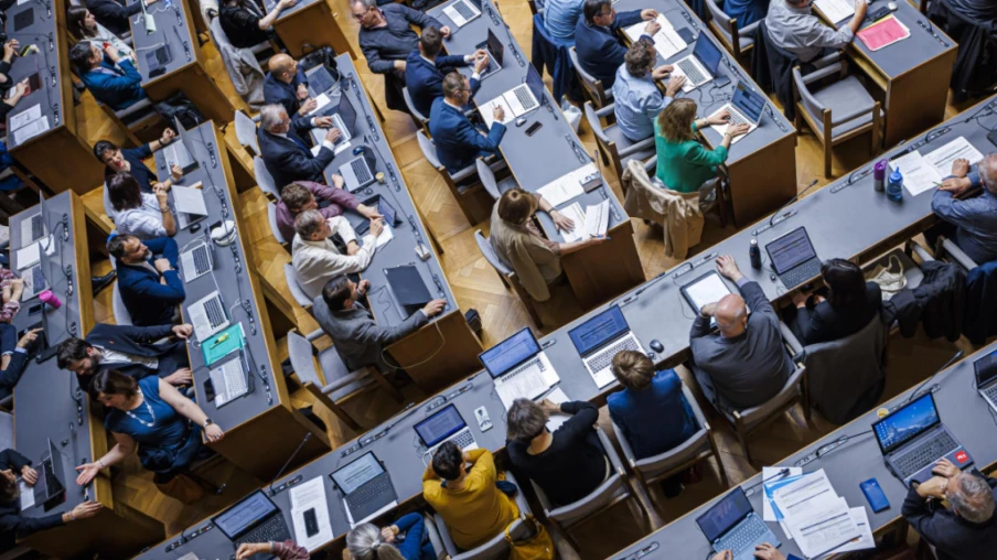 Valais : le Parlement veut une formation en chimie et pharmacie