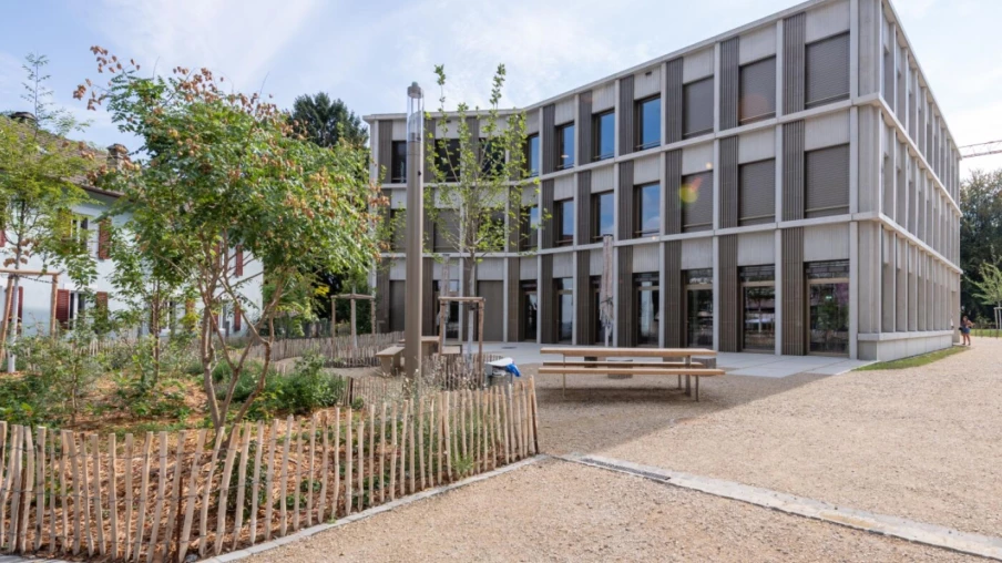 Monthey inaugure une école primaire de 20 classes et une UAPE de 240 places