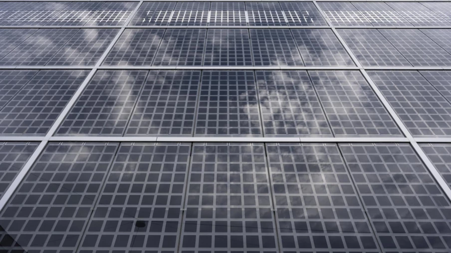 Failles de cybersécurité dans le solaire suisse : plus de 50 vulnérabilités