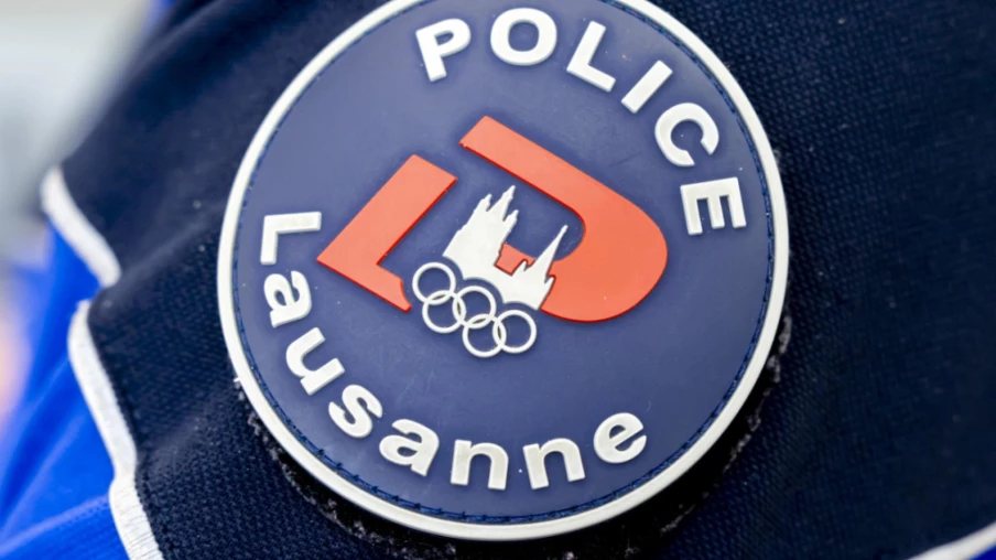 Lausanne : un homme retrouvé inconscient près d’un collège meurt