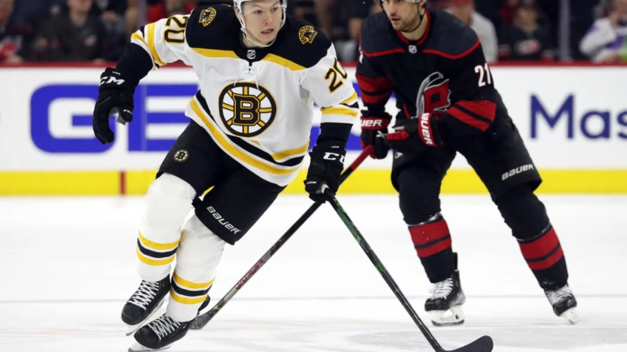 National League : l'attaquant NHL Curtis Lazar rejoint Lausanne
