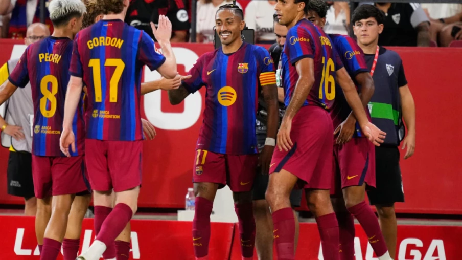 Le Barça bat Séville 3-1 avec un nouveau triplé de Raphinha