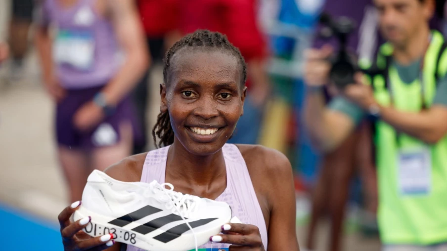 Record du monde du semi-marathon et record personnel pour Oria Liaci