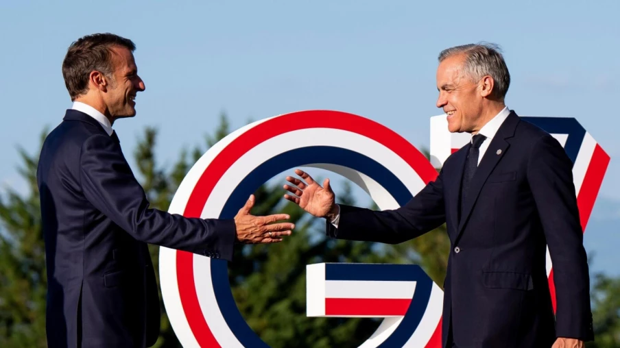 Macron et Carney adressent un message fort à Trump à Saint-Pierre