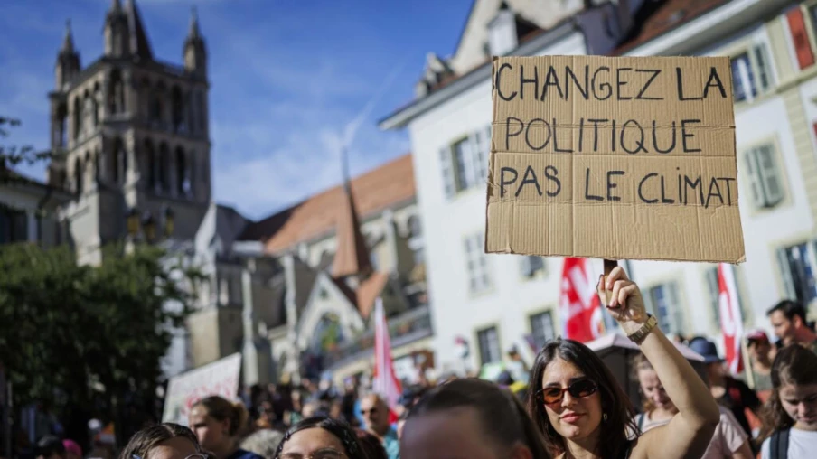 Fribourg : 1500 à 2000 personnes manifestent pour le climat