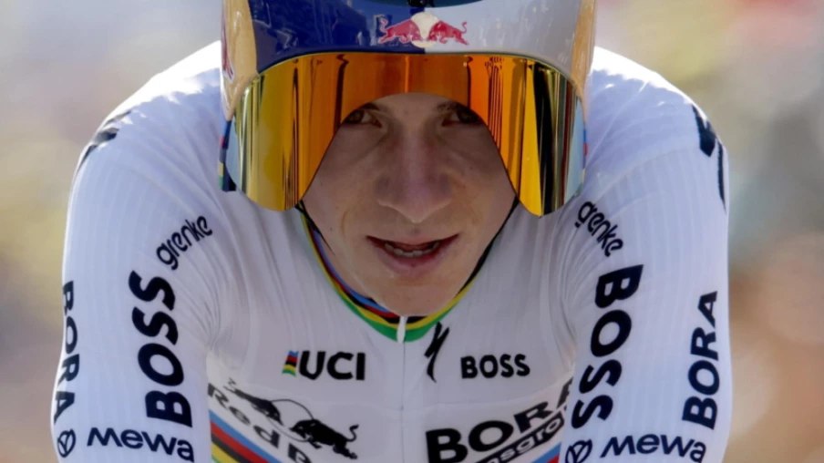 Evenepoel sacré pour la 4e fois consécutive en chrono mondial