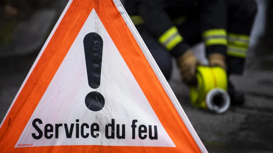 Delémont : une personne grièvement brûlée dans un incendie d'immeuble