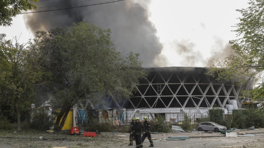 Ukraine : sept morts dans des frappes russes visant les transports