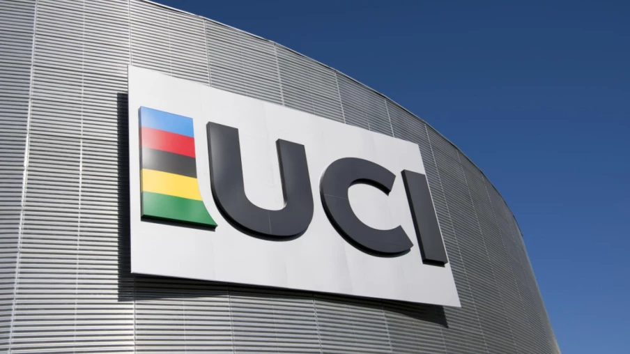 Tests de genre aux JO 2028 : l'UCI reporte le GPS obligatoire