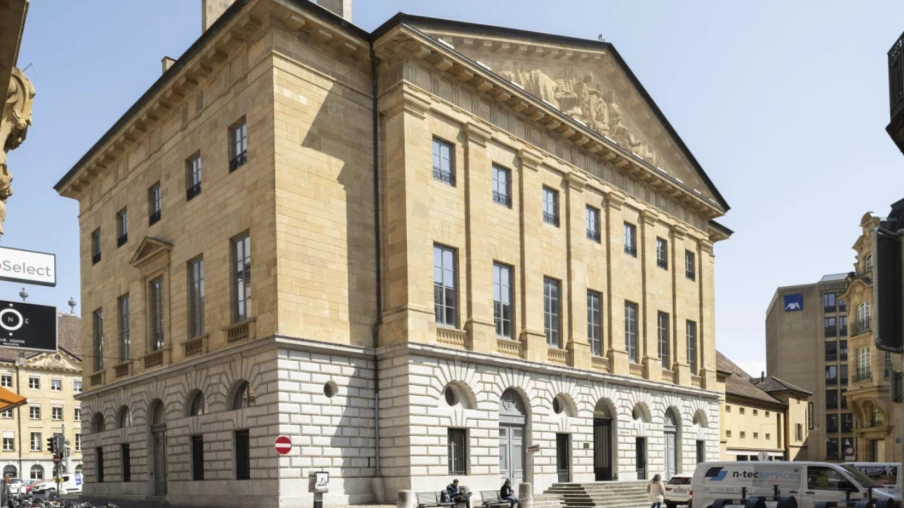 Un employé de maison de retraite acquitté d'abus sexuels à Neuchâtel