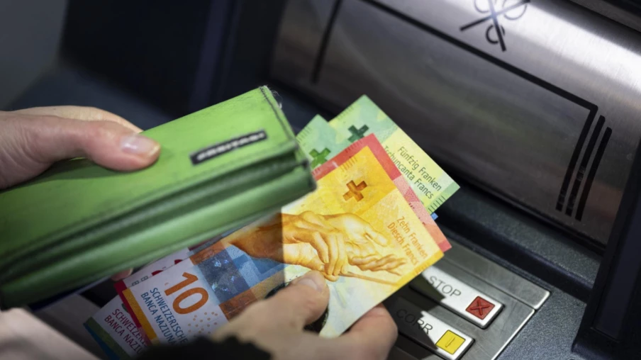Caritas réclame un salaire minimum pour les travailleurs pauvres en Suisse