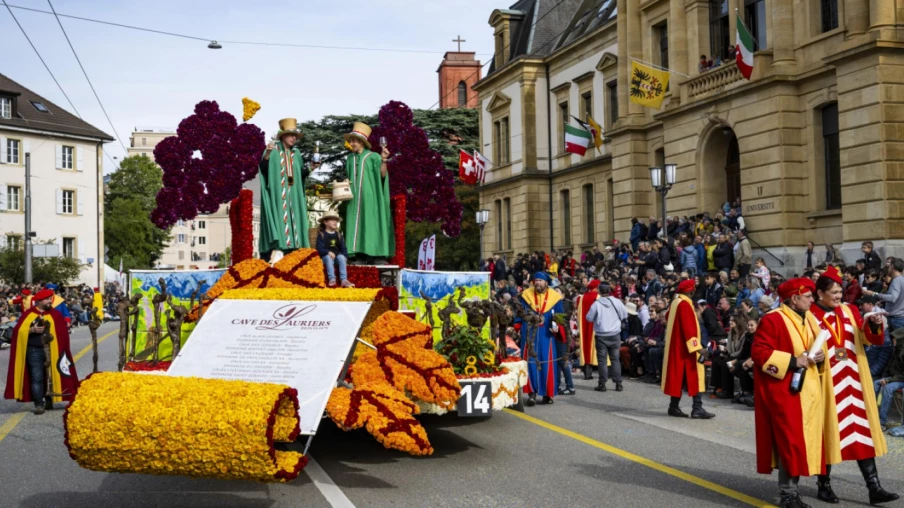 99e Fête des vendanges à Neuchâtel : près de 400 000 visiteurs