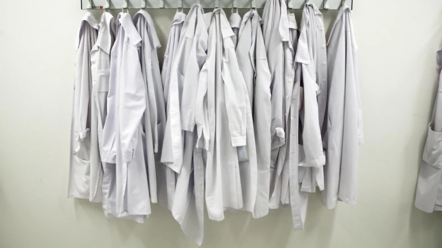 L'OIT Adopte une Convention sur les Risques Biologiques au Travail