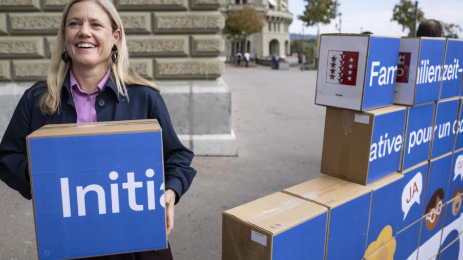 112'517 signatures pour l'initiative sur le congé parental en Suisse