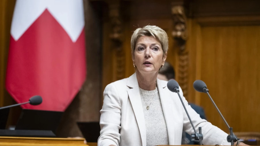 Le National interdit les primes de départ des cadres fédéraux