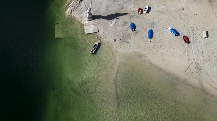 Le lac de Joux atteint un niveau d’eau anormalement bas