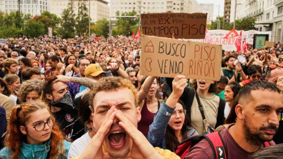 Manifestations massives en Espagne pour le droit au logement et contre la crise immobilière
