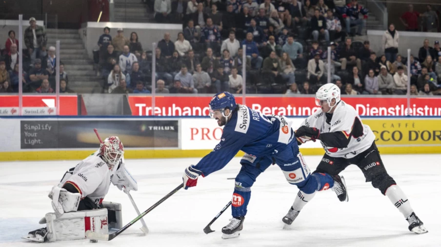 Fribourg piégé par Ambri, Lausanne prend un point à Zurich