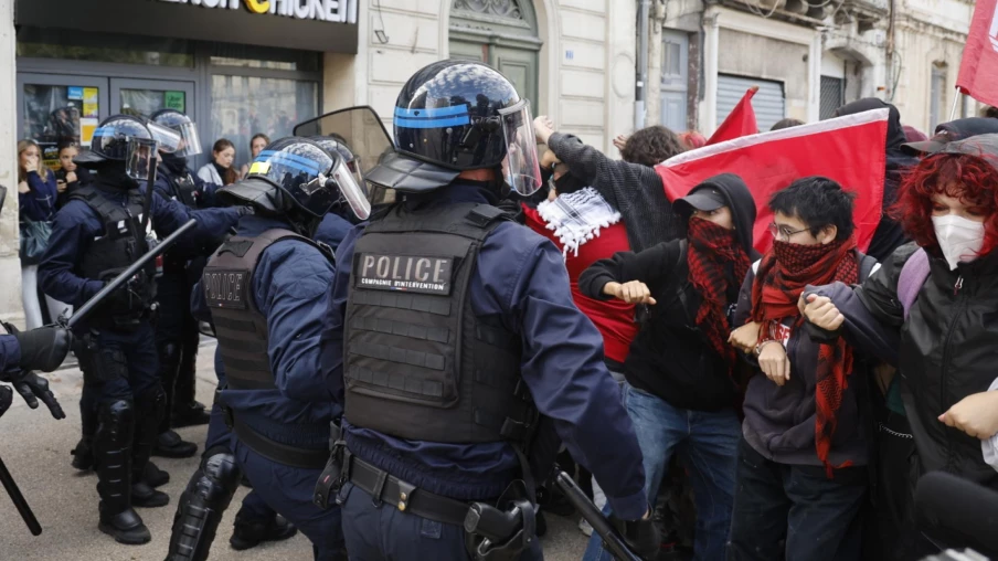 Lycées en France : le gouvernement veut une reprise des cours lundi