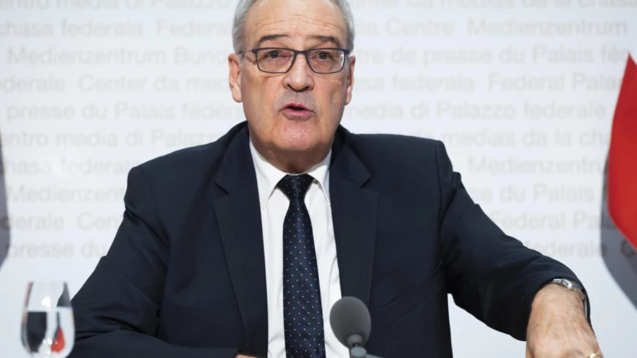 Parmelin favorable à une femme pour sa succession au Conseil fédéral