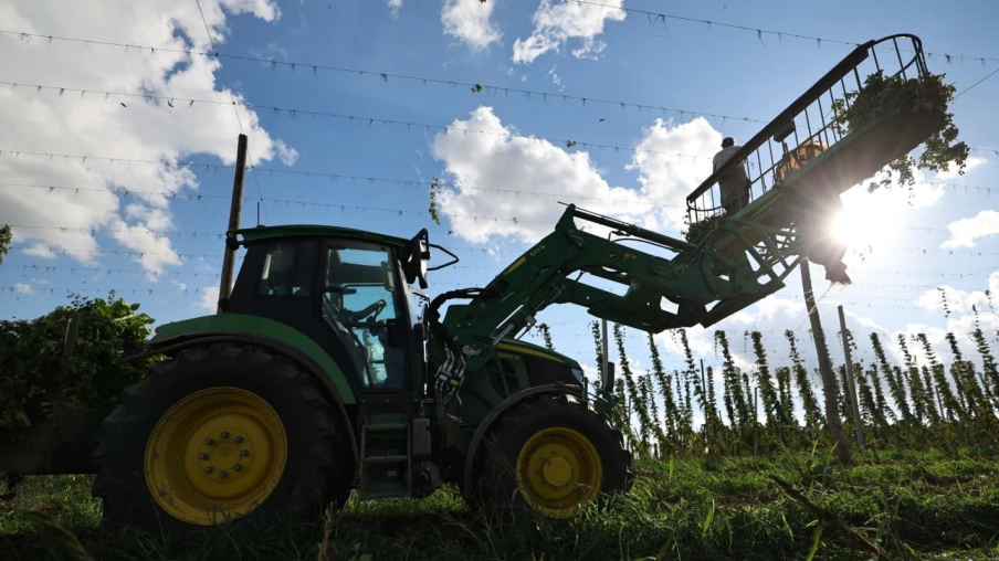 Jura: les agriculteurs aidés pour leur transition climatique