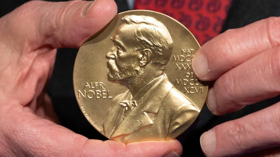 Francis Halzen, Nobel de physique 2026 pour ses recherches sur les neutrinos