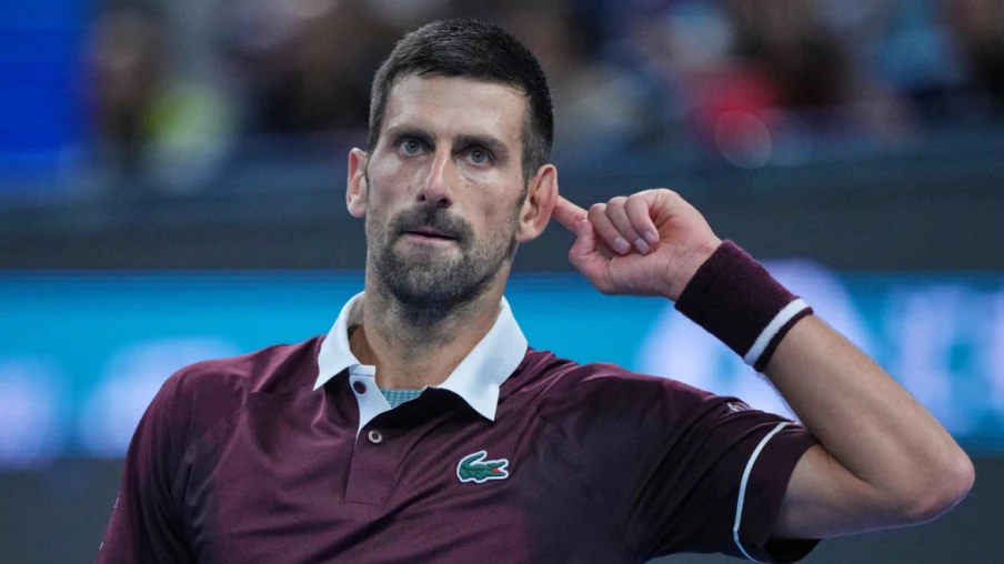 Djokovic remporte son 102e titre après l'abandon de de Minaur