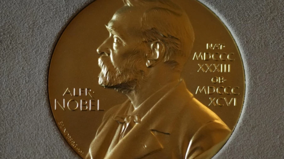 Prix Nobel de chimie : un Français et un Japonais récompensés