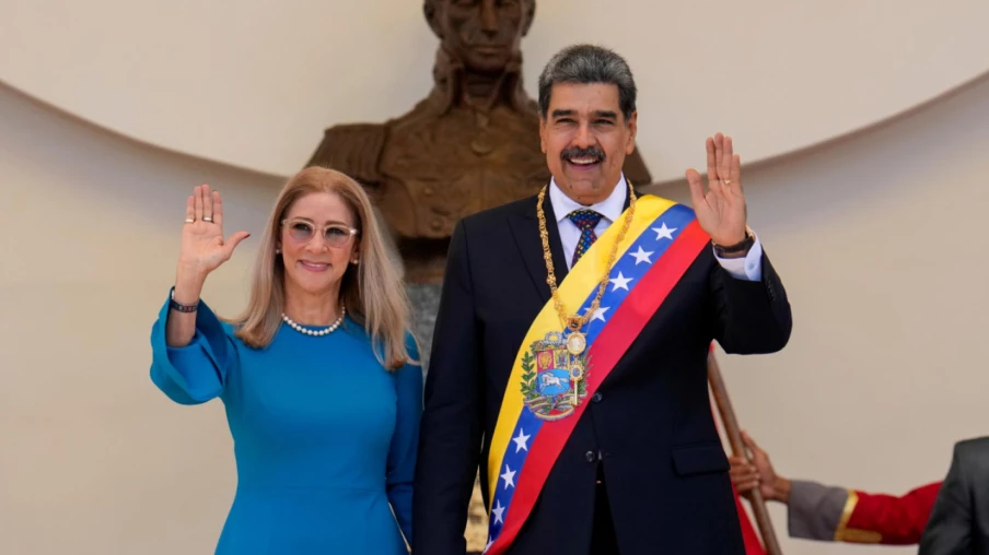 La justice américaine poursuit Maduro et son épouse pour torture