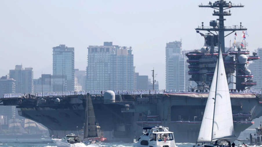Le porte-avions Abraham Lincoln rentre à San Diego après son déploiement