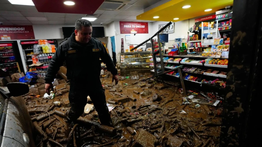 Coulée de boue à Santiago au Chili : au moins six blessés