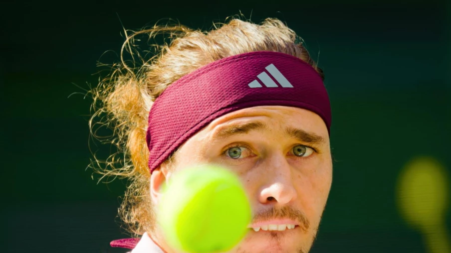 Zverev se qualifie facilement pour le 3e tour à Shanghai