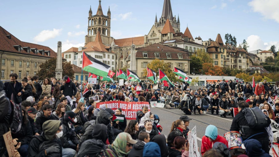 Manifestation pro-palestinienne à Lausanne émaillée de déprédations sur l’UBS