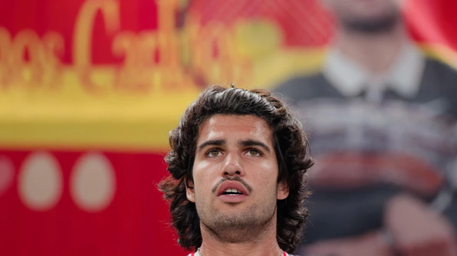 Alcaraz éliminé au 3e tour à Shanghai, Zverev assuré de finir no 1