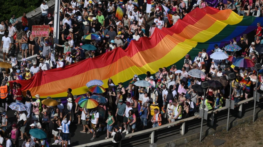 La Hongrie supprime les mesures anti-LGBT+ de Viktor Orban
