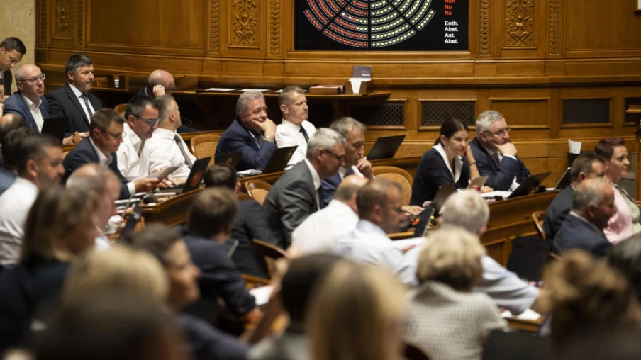 Gauche et centre défendent la hausse de TVA pour la 13e rente AVS