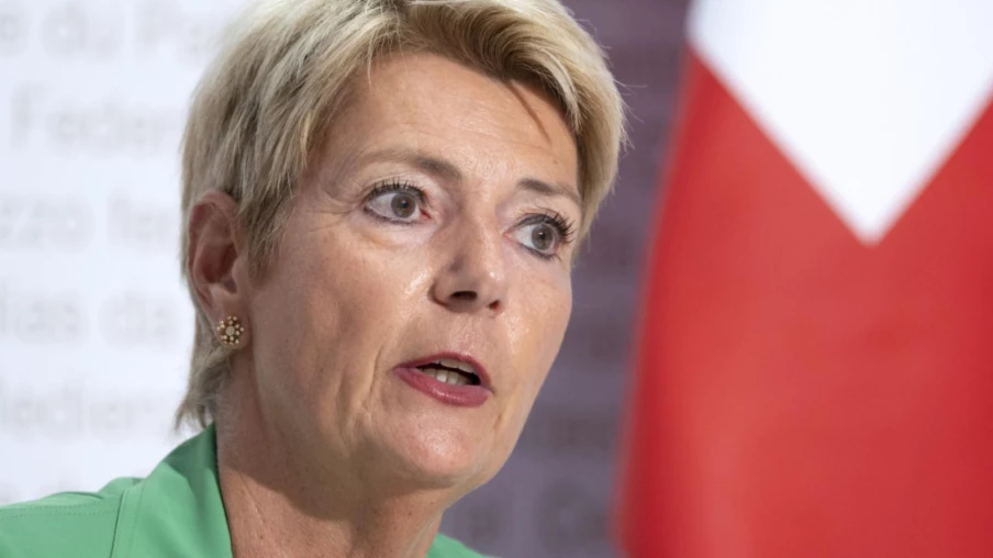 Imposition des couples : Karin Keller-Sutter rejette deux systèmes parallèles