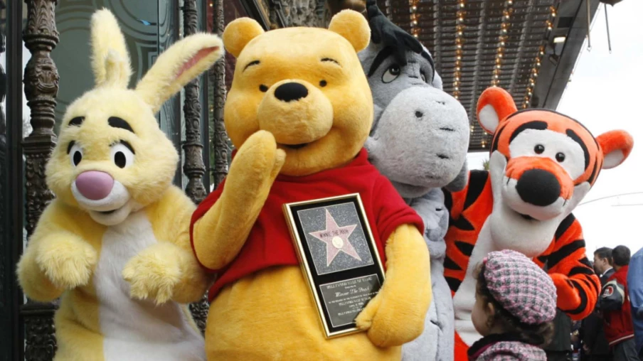 Winnie l’ourson, 100 ans et une peluche très disputée