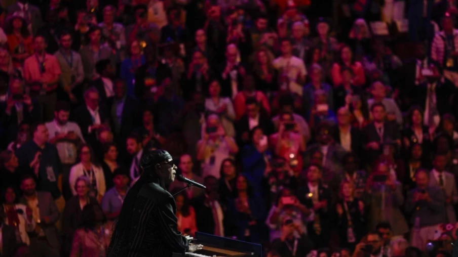 Stevie Wonder célèbre à Paris les 50 ans de « Songs in the Key of Life »