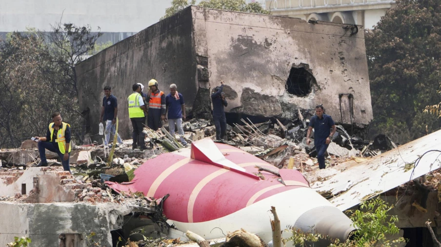 Air India: Découverte de la deuxième boîte noire du crash du Boeing 787