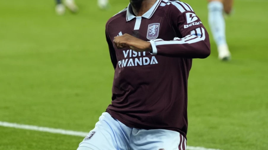 Johan Manzambi marque encore et offre la victoire à Aston Villa
