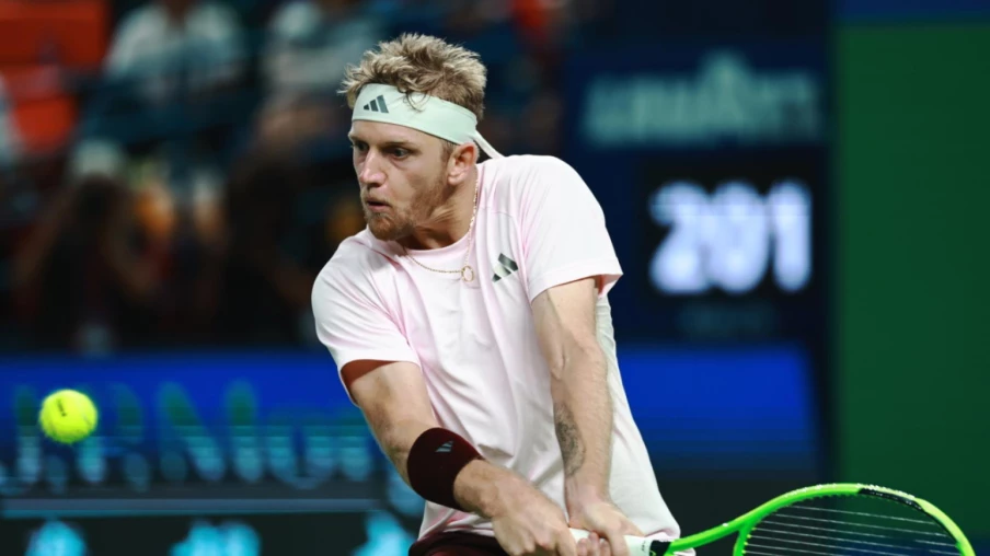 Davidovich Fokina remporte son premier Masters 1000 à Shanghai